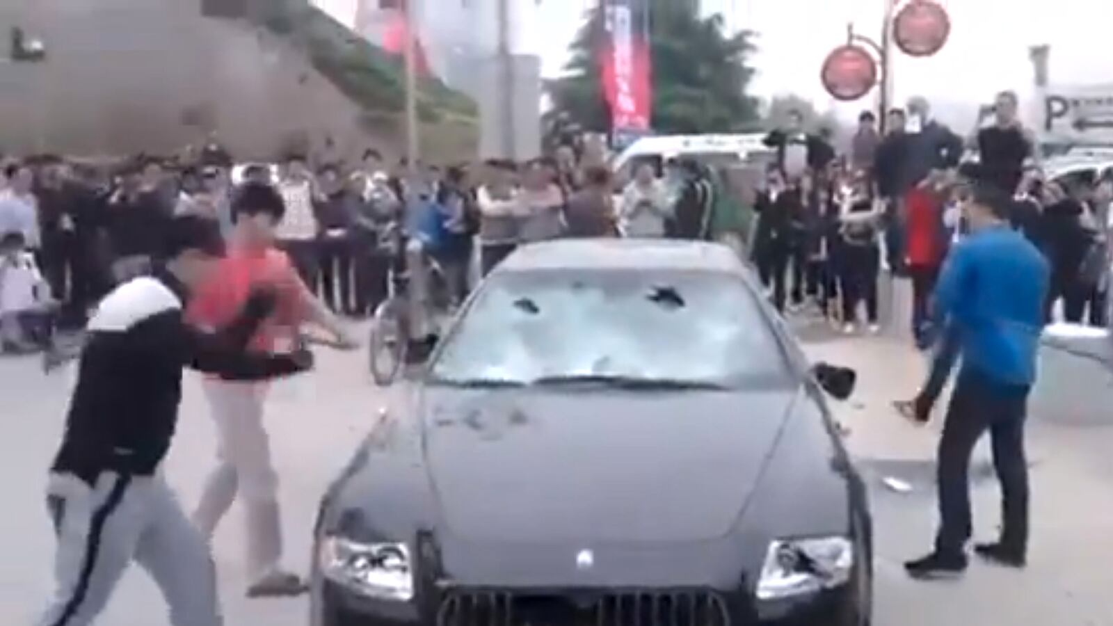 articles/2013/05/16/maserati-smashing-in-china-a-trend-or-publicity-stunt/130513-maserati-smash-tease_eqpjla