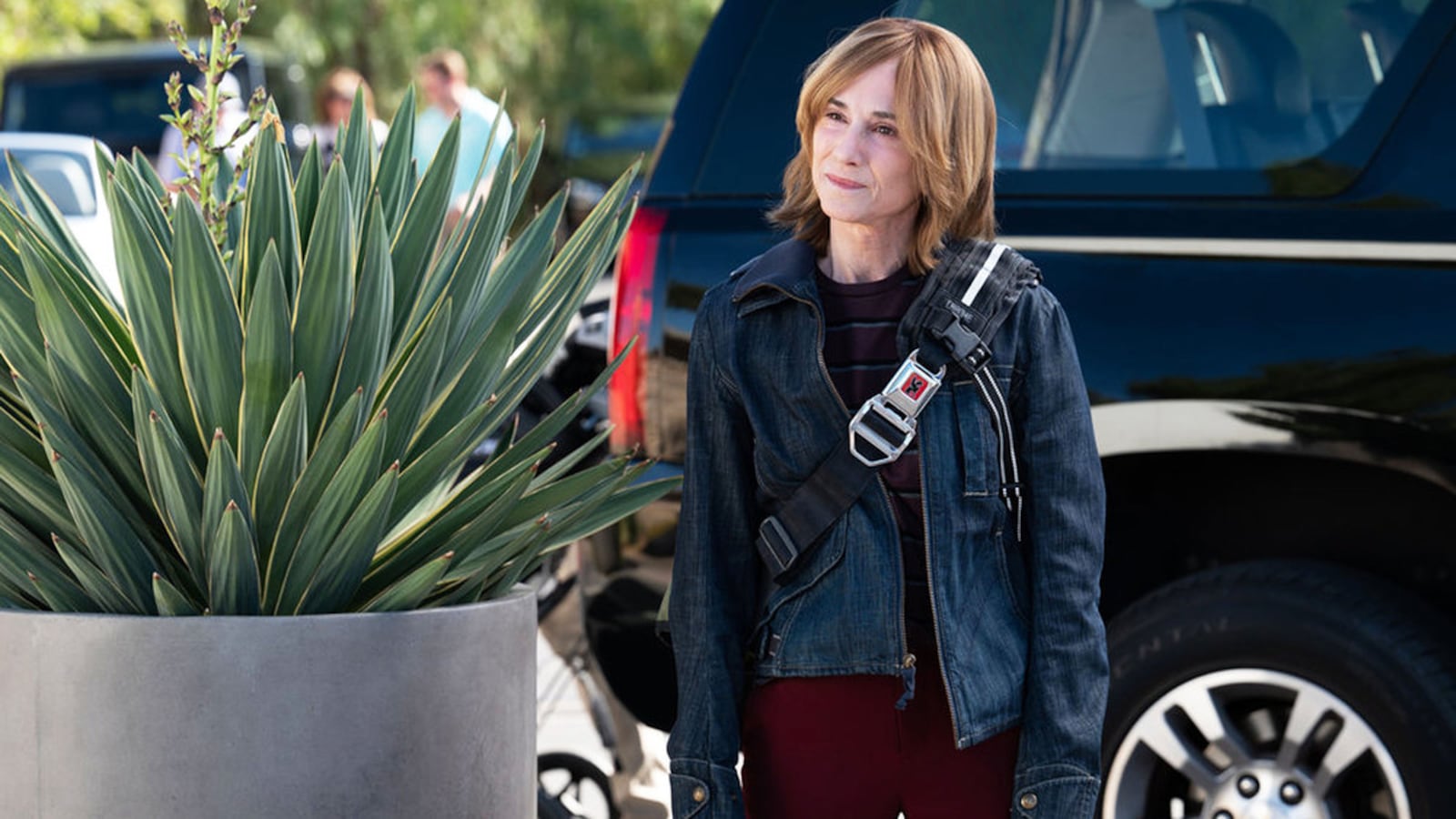 220419-Barquin-Holly-Hunter-Mr-Mayor-tease_ozpklk