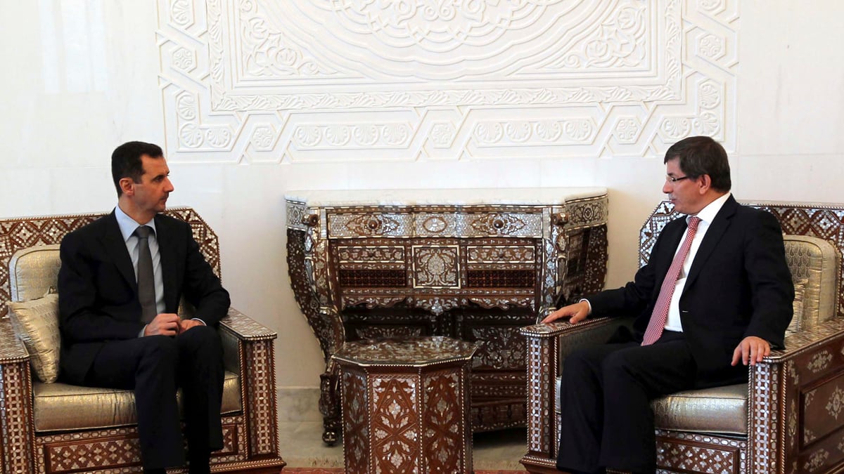 cheats/2011/08/09/syria-death-toll-tops-2-000/syria-call-for-peace-turkey-ahmet-davutoglu-turkey_rxucfm