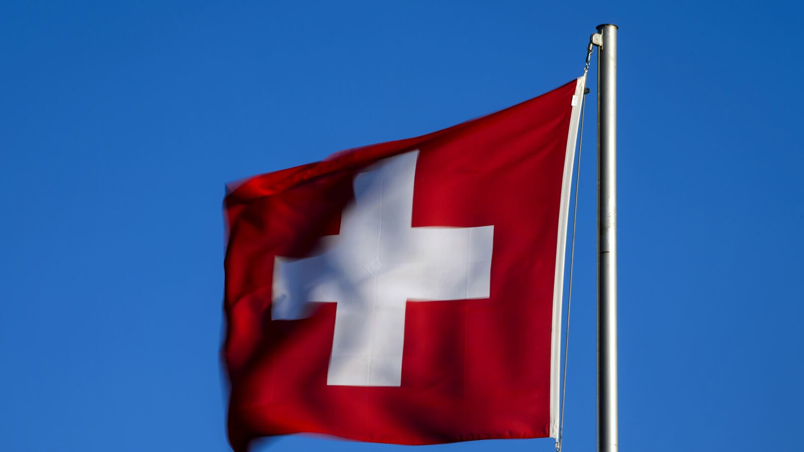 cheats/2014/12/19/switzerland-wants-negative-interest-rate/141219-swiss-bank-cheat_erqtiw