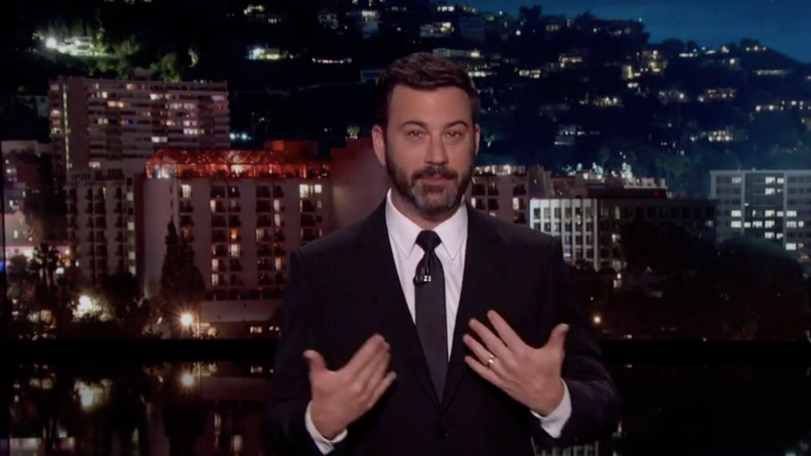 articles/2016/06/11/jimmy-kimmel-rips-steph-curry-s-wildly-unremarkable-sneakers/160610-stern-jimmy-kimmel-tease_anajek