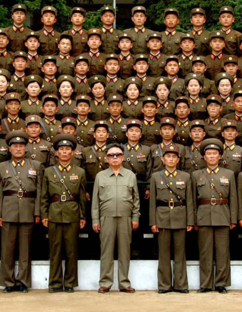 galleries/2011/12/19/seo-2011-s-fallen-dictators/fallen-dictators-2011-kim-jong-il_hyit8h
