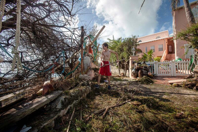 galleries/2014/10/19/hurricane-gonzalo-bearing-down-on-bermuda-photos/141019-gonzalo-5_vx9ml6
