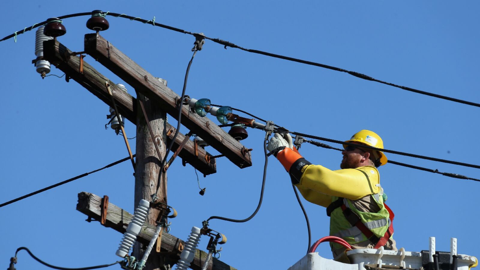 cheats/2012/11/12/cuomo-seeks-30b-in-aid/long-island-power-protest-cheat_eydprp