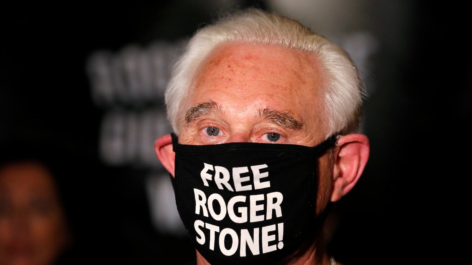 2020-07-11T041428Z_1_LYNXNPEG6A01X_RTROPTP_4_USA-TRUMP-STONE_wjxd3x