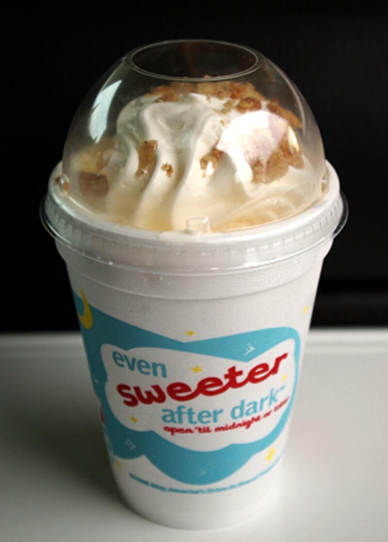 galleries/2010/12/06/holiday-drinks-that-kill/holiday-drinks-that-kill---holiday-spiced-sugar-cookie-blast---sonic_efiavk