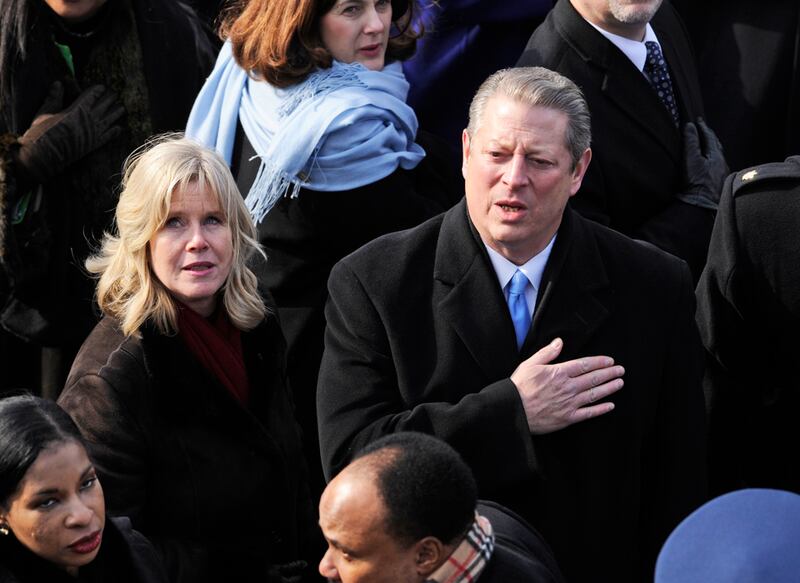 galleries/2010/11/24/relive-the-biggest-holiday-weekend-scandals/holiday-scandals---gores_w9mogt