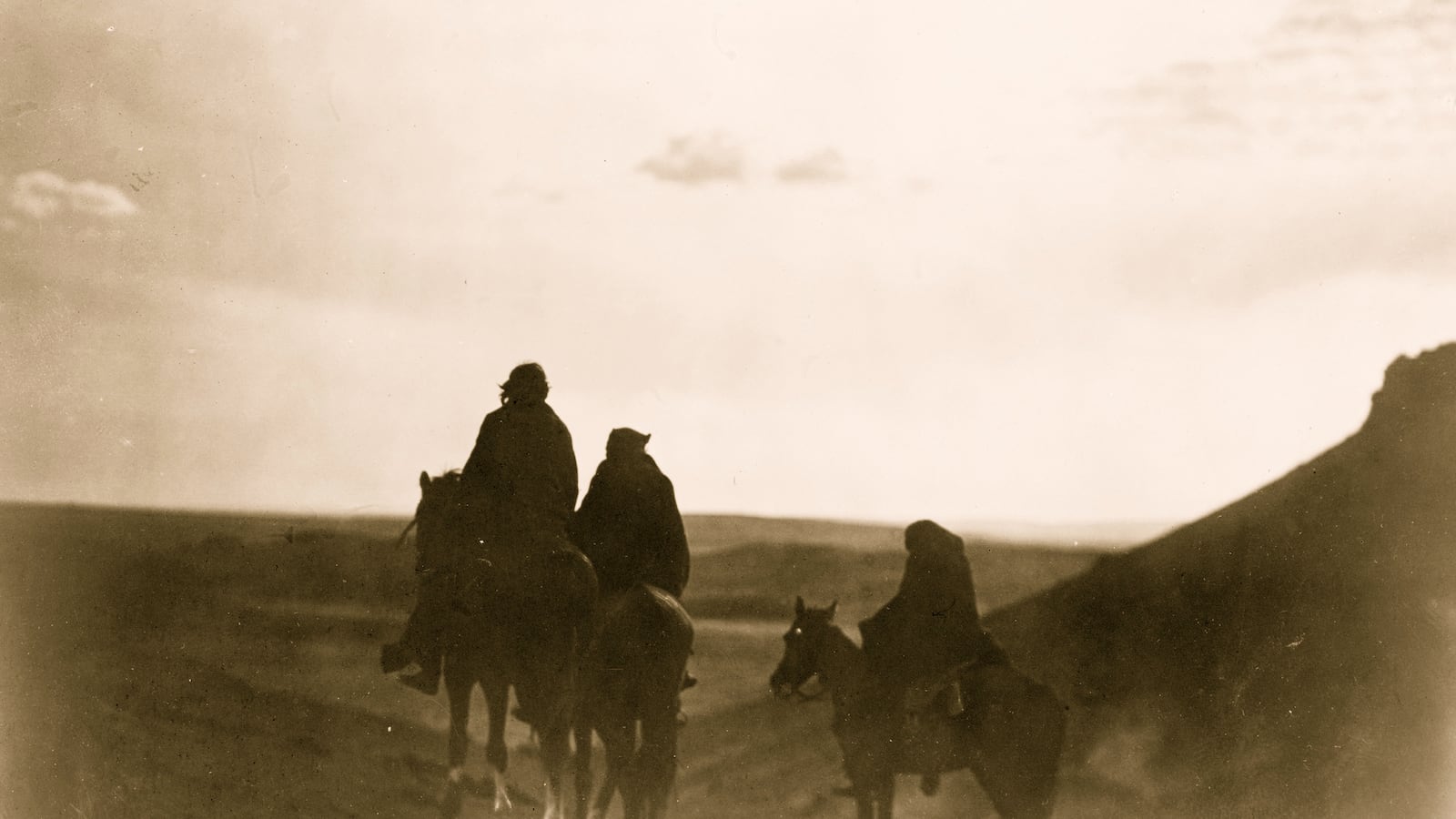 articles/2013/06/01/the-next-great-western-the-son-by-philipp-meyer/130531-tucker-next-great-western-tease_siywk4