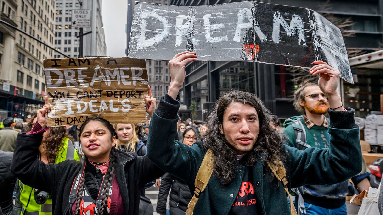 180228-michaelson-dreamers-tease_awbnjf