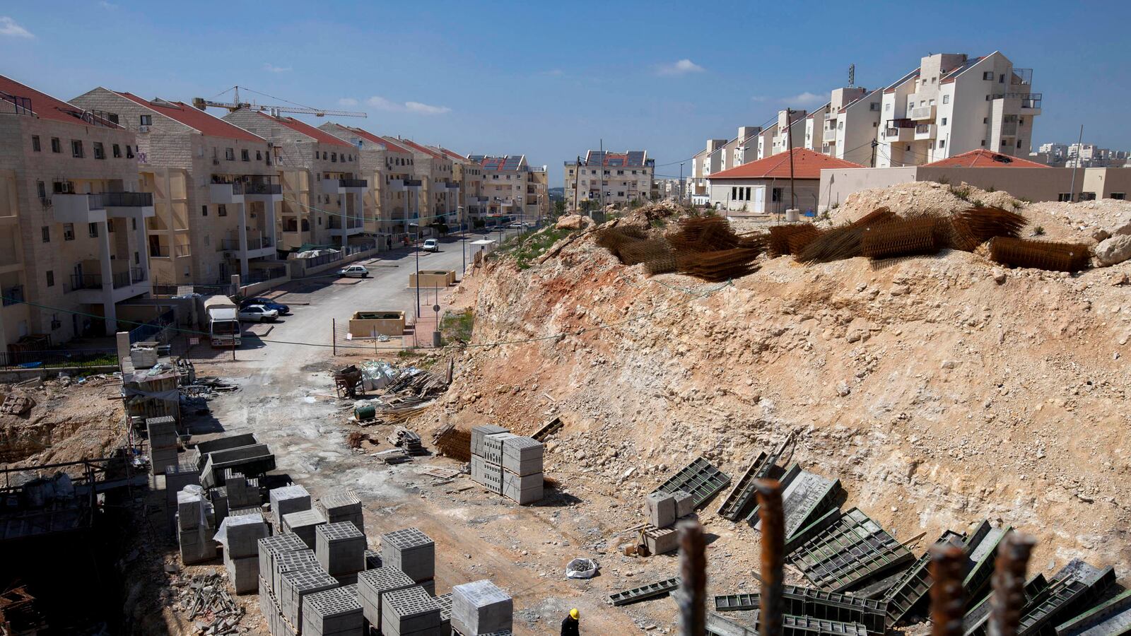 cheats/2013/06/13/israel-to-build-more-settlements/130613-west-bank-cheat_twzmzk