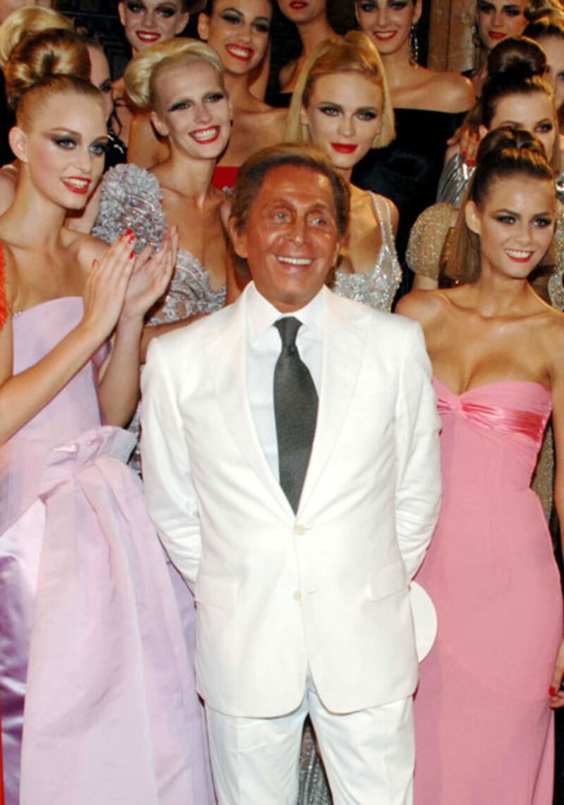 galleries/2009/12/07/valentino-through-the-ages/tymauer--valentino--runway_t1e7la