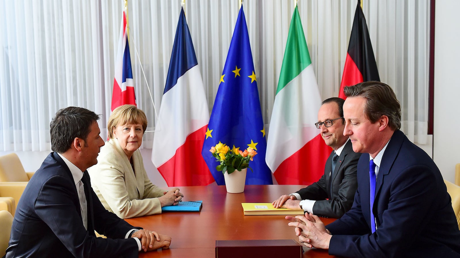 cheats/2015/06/26/eu-to-relocate-40k-refugees-in-2-years/150423-eu-migrant-crisis-summit-cheat_hkfq7z