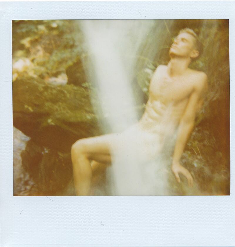 galleries/2014/11/05/very-hot-very-nude-jeremy-kost-s-men/141031-jeremy-kost-04_rpqyr0