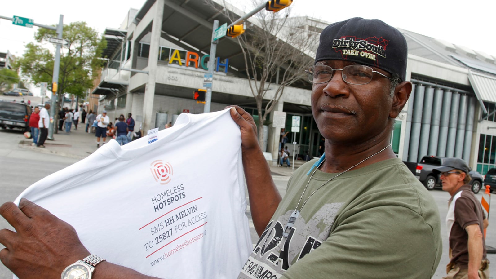 articles/2012/03/14/don-t-be-so-quick-to-condemn-the-homeless-hot-spots-idea-writes-lee-stringer/sxsw-homeless-hotspot-stringer_m4mwfe