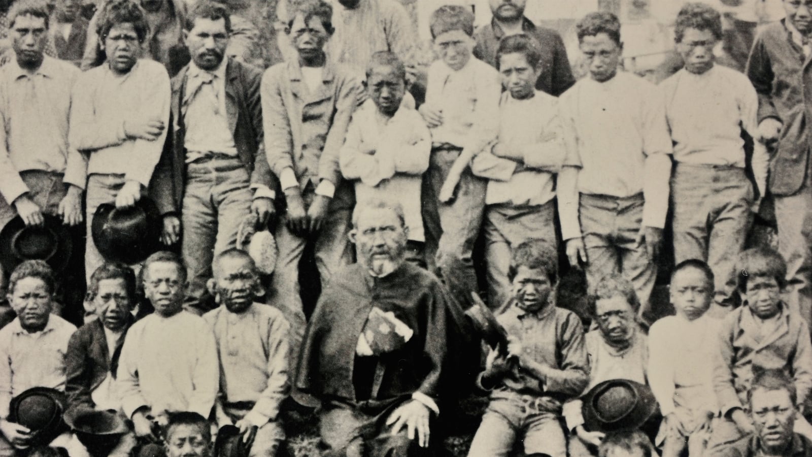 articles/2015/08/30/hawaii-still-has-a-leprosy-colony-with-six-patients/150829-strochlic-hawaii-leper-tease_uzjtg9