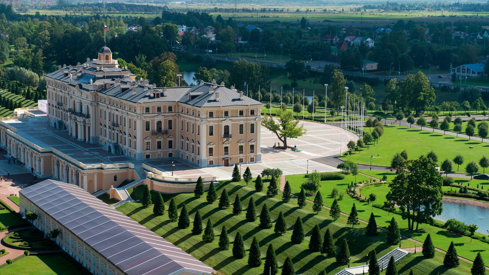 articles/2013/09/04/how-to-play-hooky-at-the-g20-summit-a-guide-to-saint-petersburg/130904-Strochlic-g20-travel-tease_rx9wgw