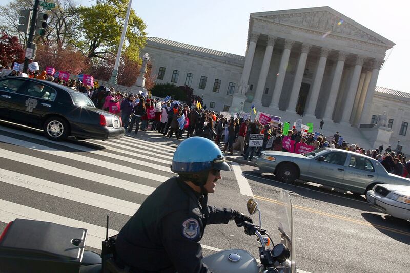 articles/2012/06/09/why-is-the-supreme-court-so-unpopular/supreme-court-low-approval_xin9wg