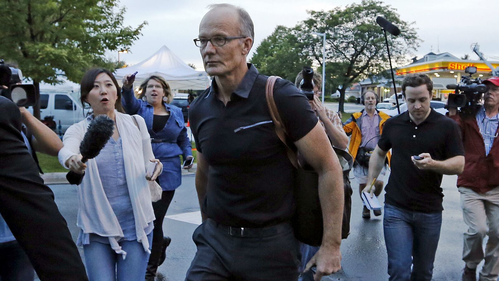 cheats/2015/09/07/cecil-the-lion-killer-breaks-silence/150908-walter-palmer-cheat_ngn12c