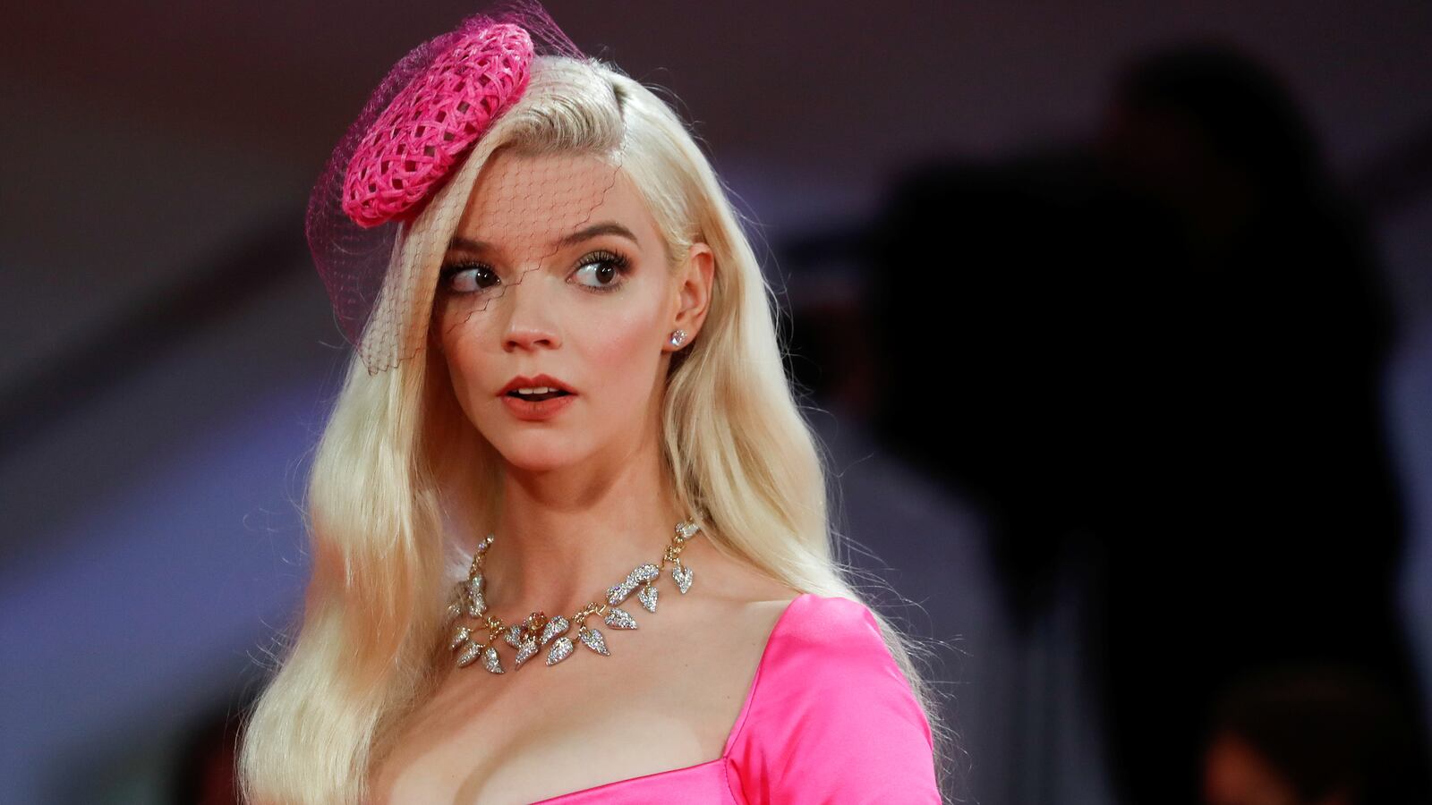 2021-09-04T200702Z_2006730087_RC28JP9EBG1Q_RTRMADP_3_FILMFESTIVAL-VENICE-LAST-NIGHT-IN-SOHO_msh1pq