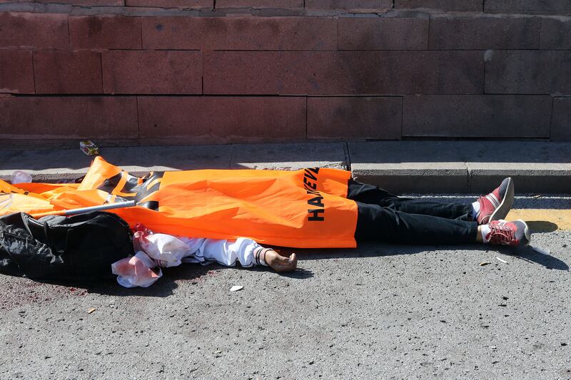 galleries/2015/10/10/deadly-blast-in-ankara-photos/151010-turkey-blast8_jwjvcu