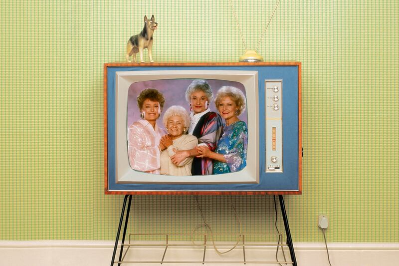 articles/2014/05/10/thank-you-for-being-a-friend-why-tv-re-runs-never-grow-old/140509-teeman-comfort-tease_g50efd