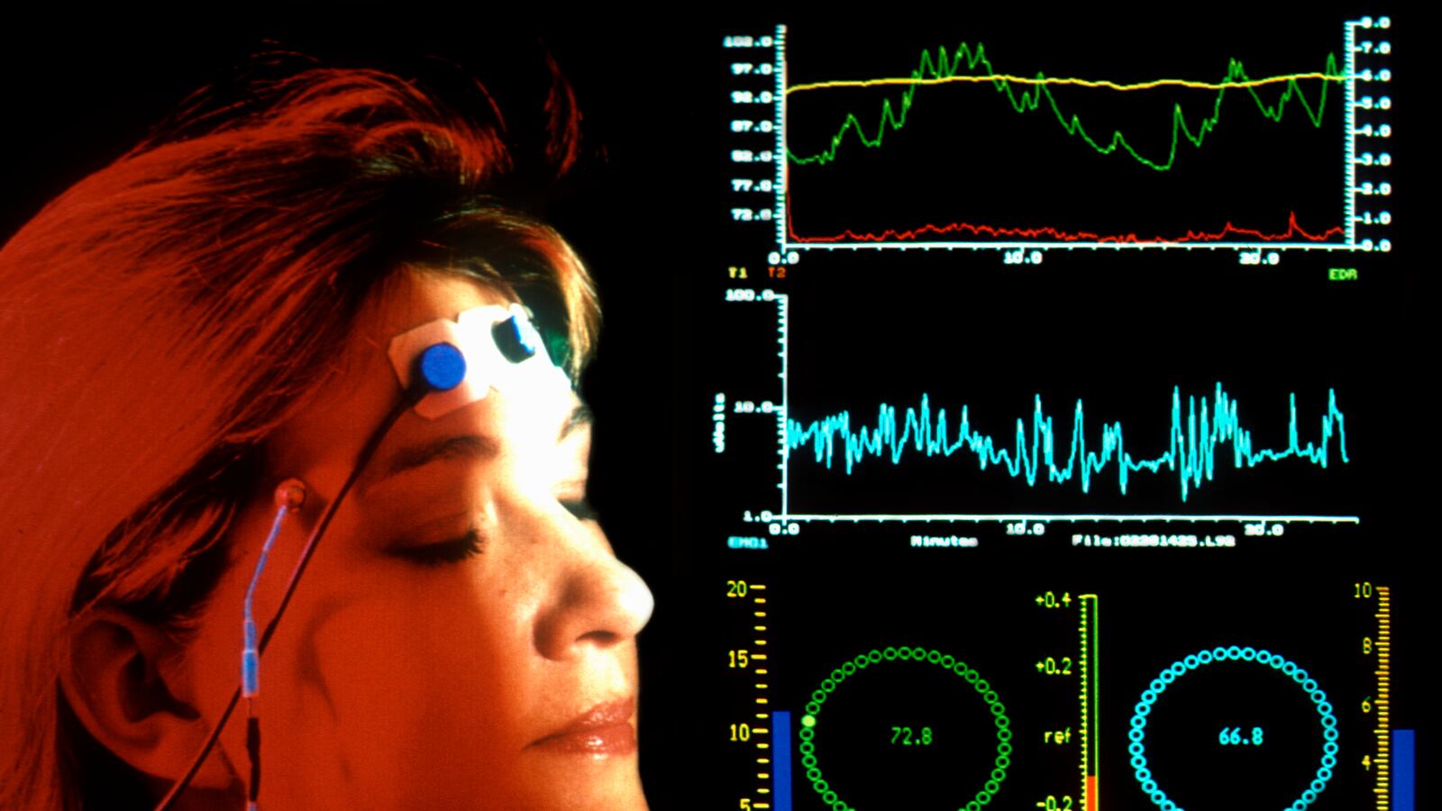 cheats/2013/08/24/optical-illusion-shows-your-brain-waves/130822-brain-cheat_txhu7l