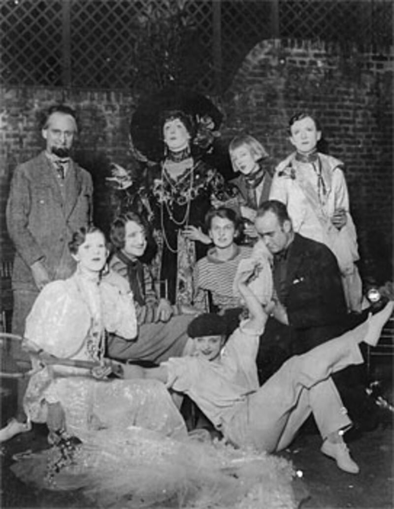 galleries/2009/01/23/bright-young-people/bright-young-people---11_v8qxir