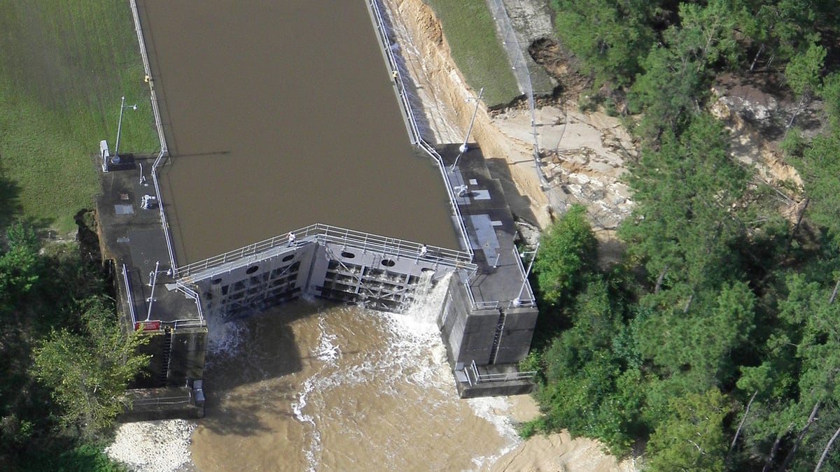 cheats/2012/09/02/louisiana-flooding-forecasted/nola-hurricane-evac-order-lifted-cs_evb5gr