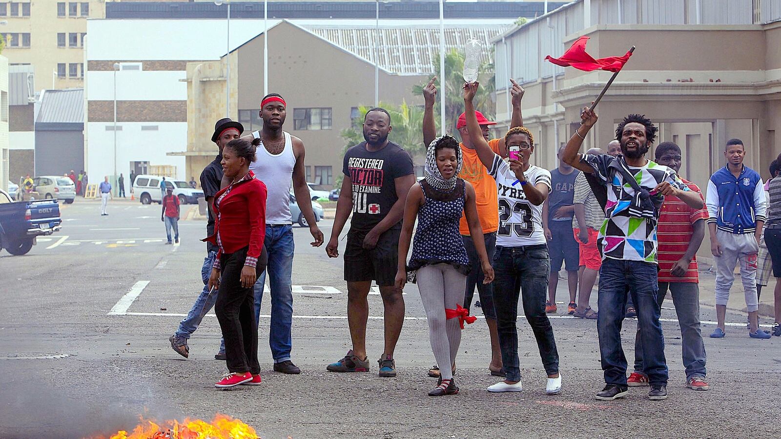 cheats/2015/04/16/south-african-mobs-murder-foreigners/150415-durban-anti-foreiner-cheat_nom3cf