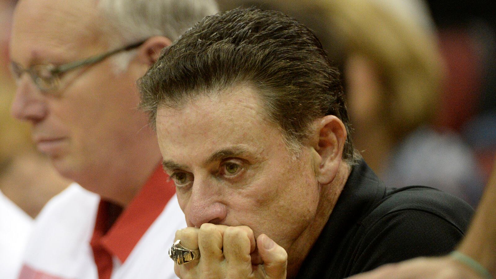 171016-pitino-cheat_enbuo8