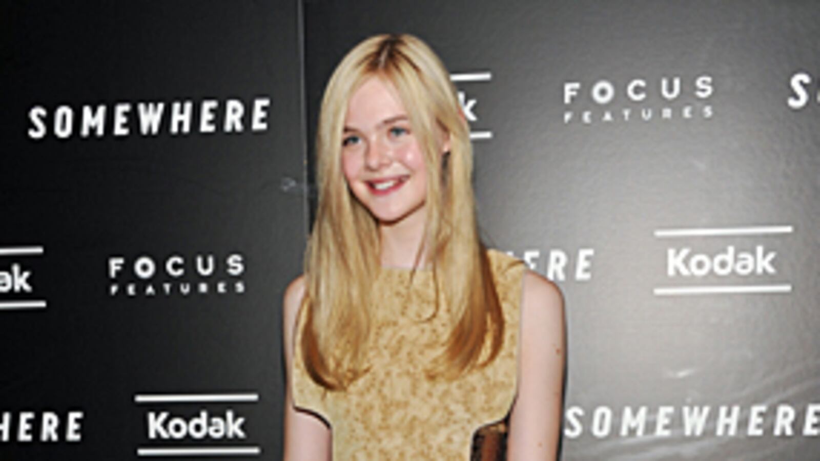 galleries/2010/12/13/elle-fanning/elle-fanning_h6oy2a