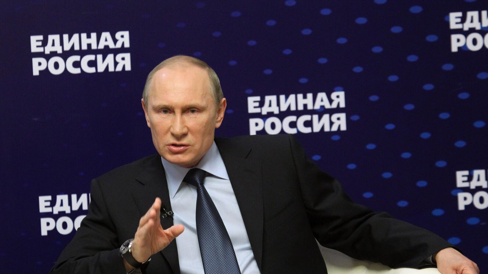 articles/2013/10/25/e-u-fight-club-russia-dukes-it-out-with-ex-soviet-satellites-over-e-u-membership/131024-mathews-eu-tease_ntzicj