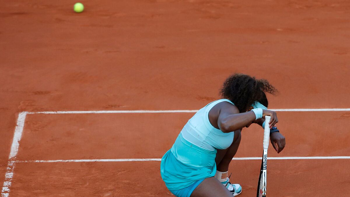 cheats/2012/05/29/serena-williams-stunned-at-french-open/serena-loses-cheat_bpgggu