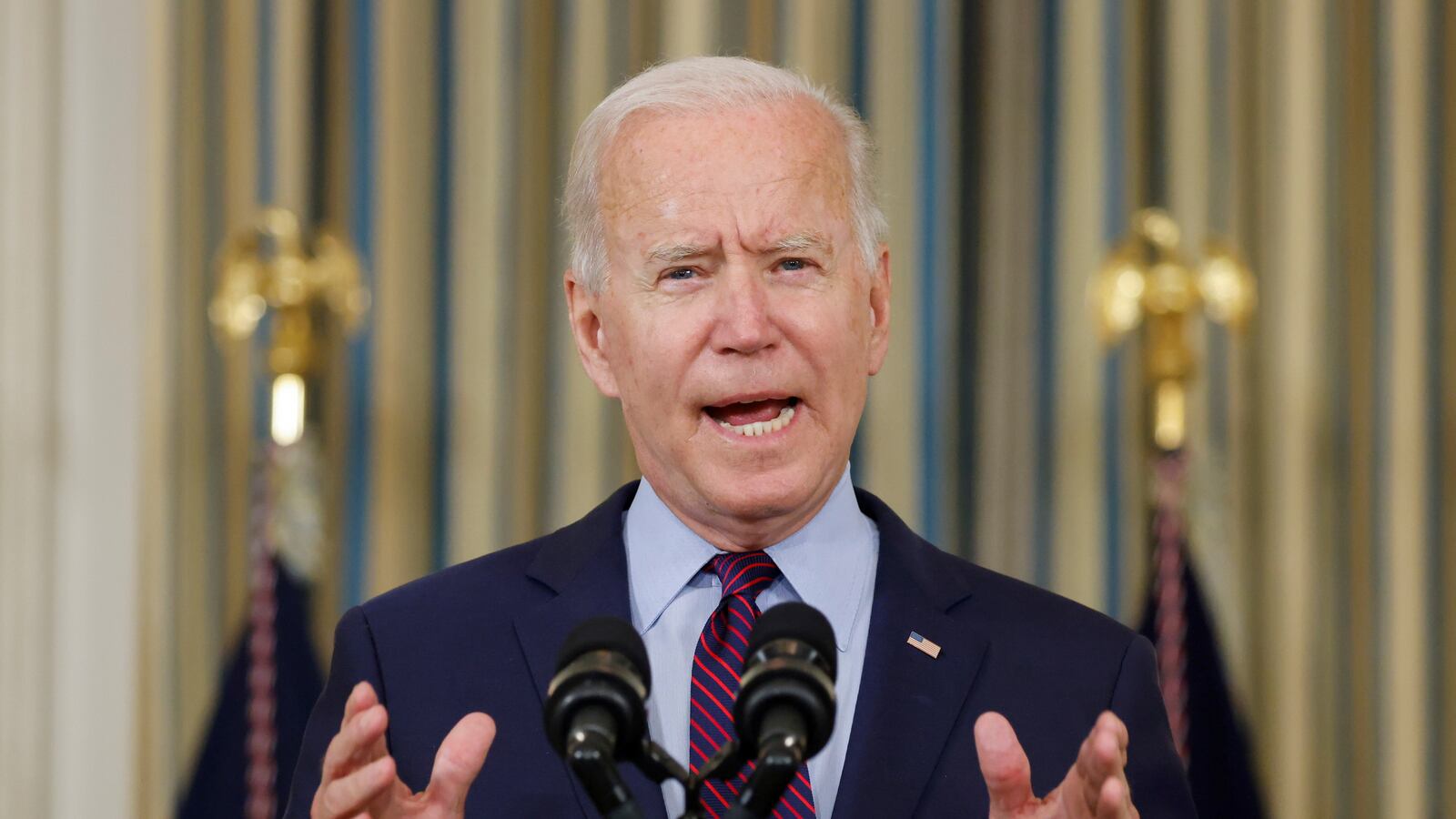 2021-10-05T221459Z_337737936_RC2Y3Q9QXJZR_RTRMADP_3_USA-BIDEN-DEBT_j3adcd