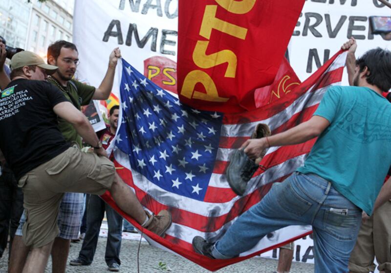 galleries/2011/03/19/obamas-visit-brazil/obama-brazil---protest-2_s5so27