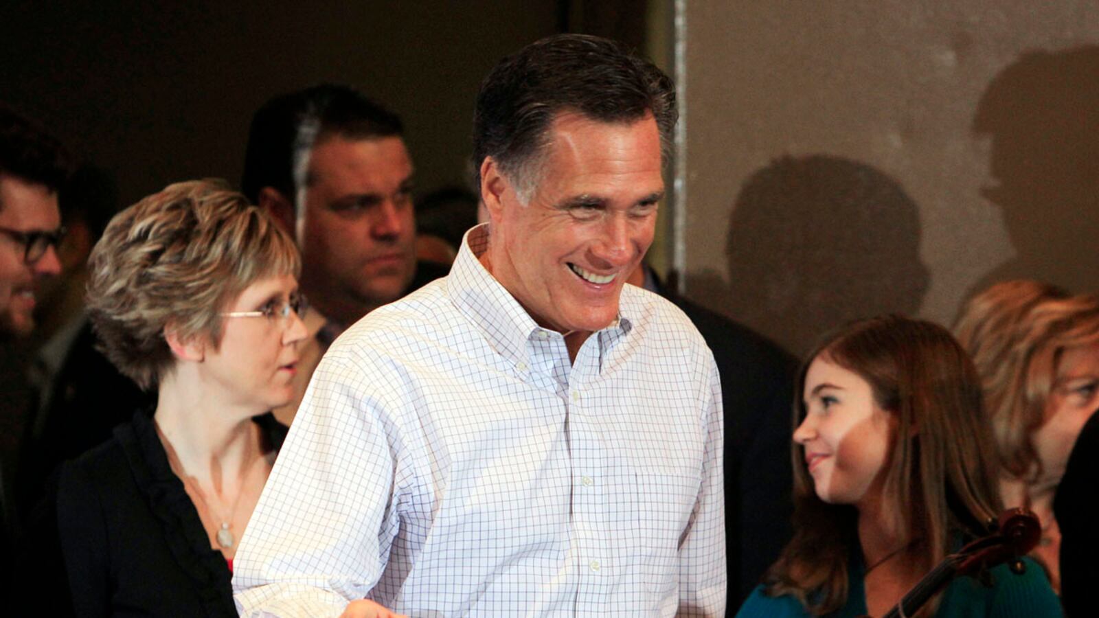 cheats/2012/02/24/poll-romney-gets-debate-bump/romney-michigan-surge-following-debate-cheat_bzhxvr