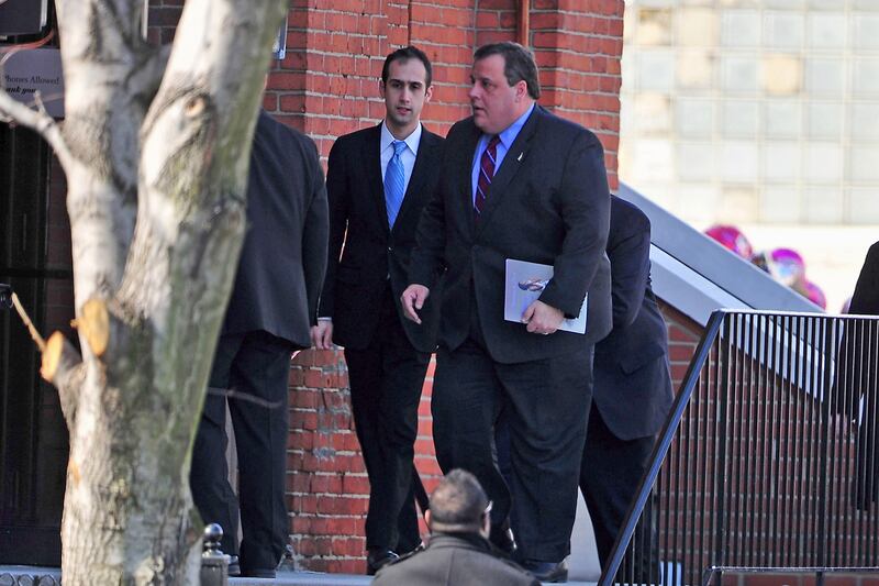 galleries/2012/02/18/whitney-houston-s-funeral-photos/whitney-houston-funeral-chris-christie_zbdplt