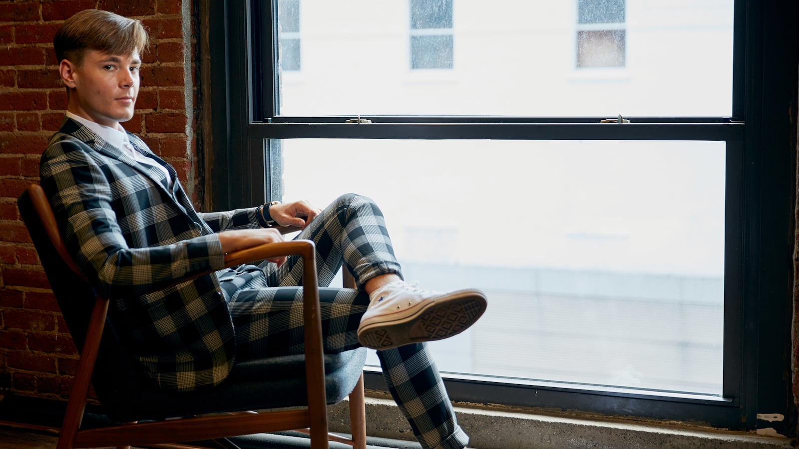 articles/2016/08/08/factory-pr-where-employees-love-their-dress-code/160807-red-label-fashion-tease1_r5is4z