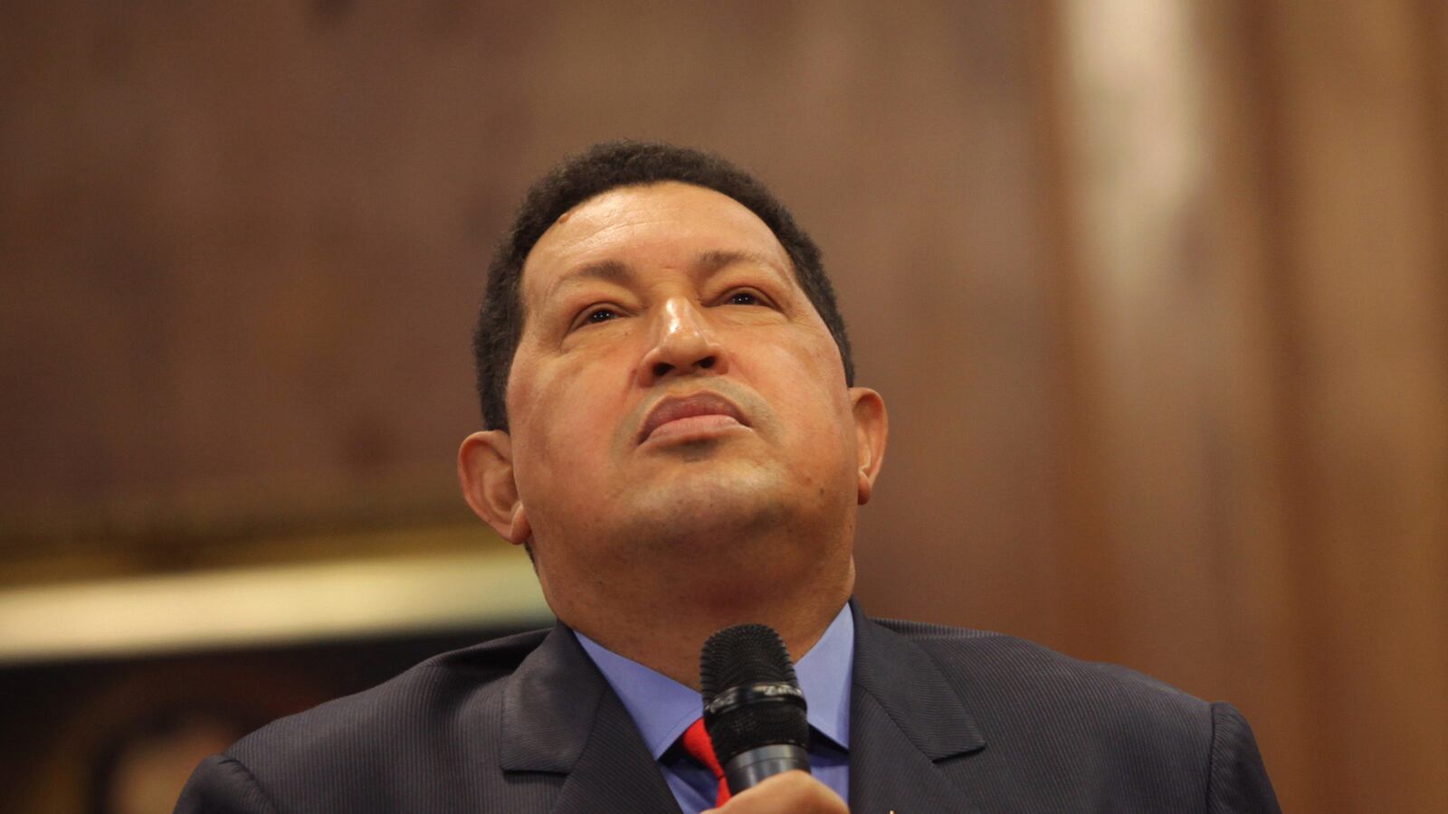 cheats/2012/12/09/chavez-says-he-needs-cancer-surgery/venezuela-hugo-chavez-cancer-surgery-cheat_tht3zb