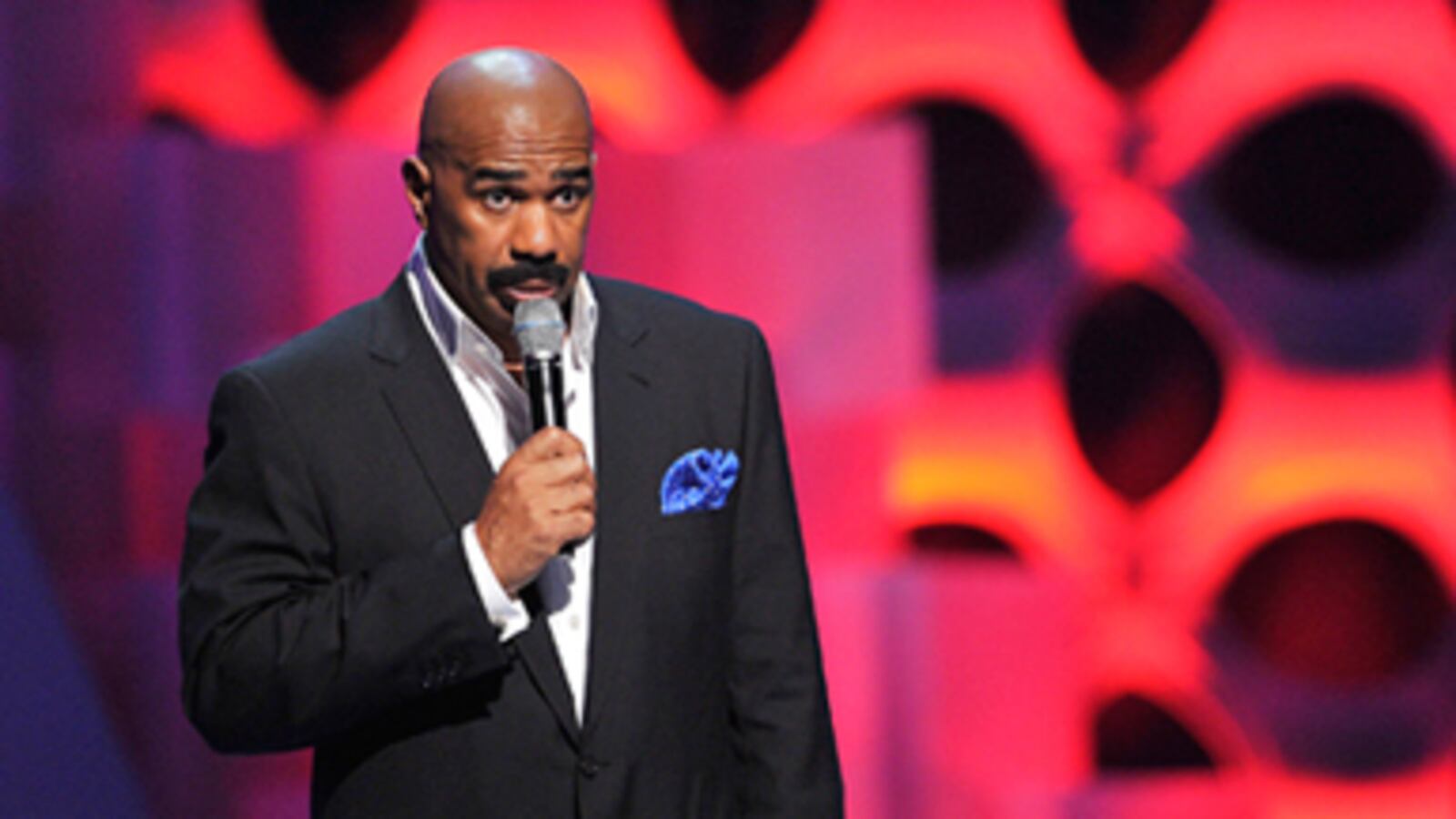 articles/2011/02/16/steve-harveys-bad-romance/samuels-steve-harvey_160357_jpb6pt