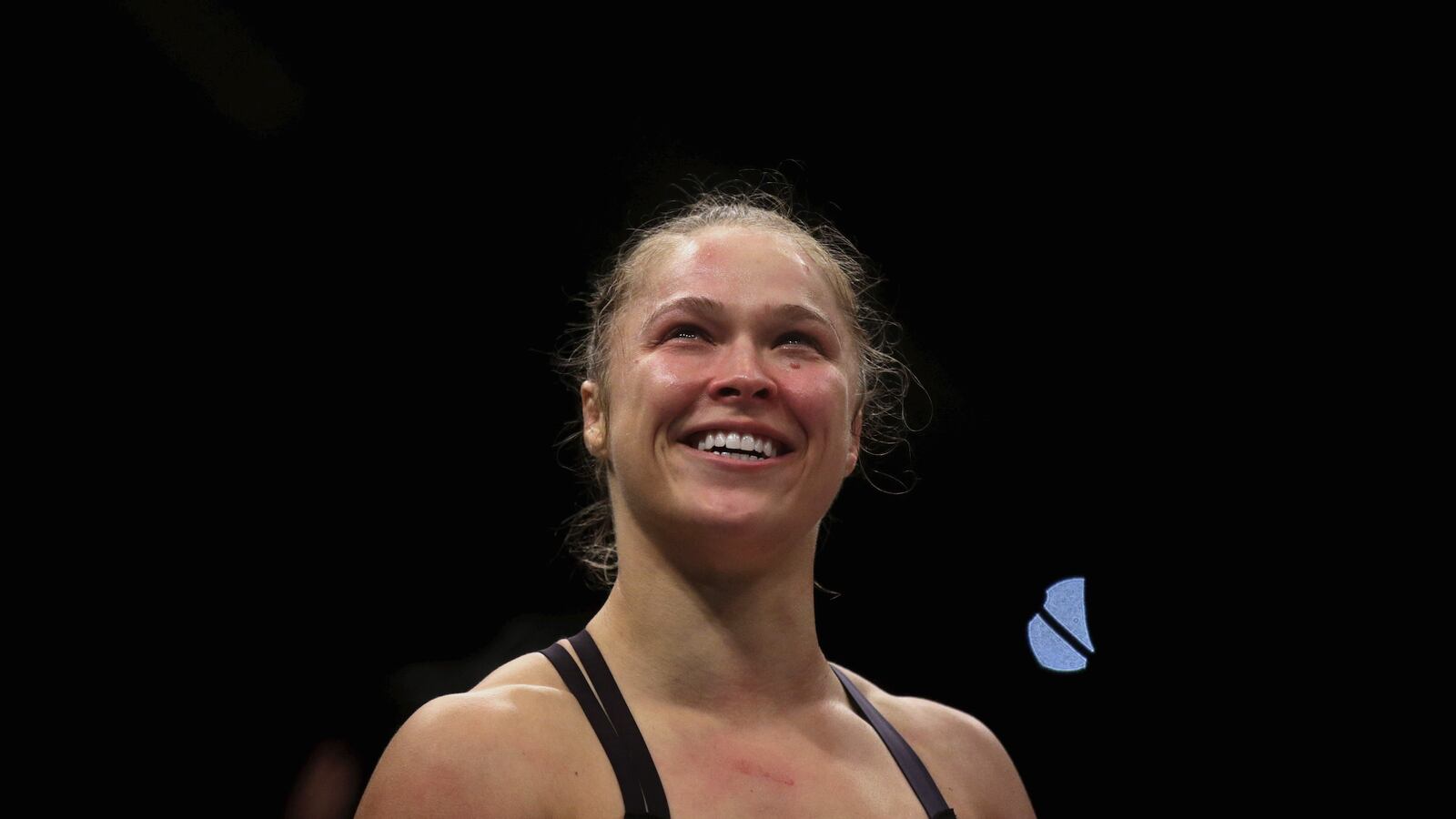 cheats/2015/11/15/ronda-rousey-hospitalized-after-knockout/151115-rousey-cheat_vcopwl