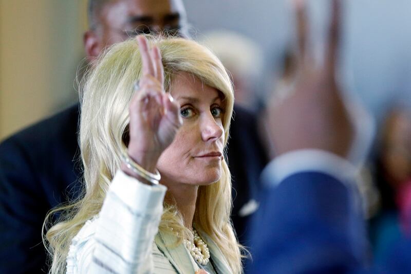 articles/2013/06/26/wendy-davis-the-state-senator-who-almost-killed-the-texas-abortion-bill/130625-wendy-davis-profile-tease_ltngtb