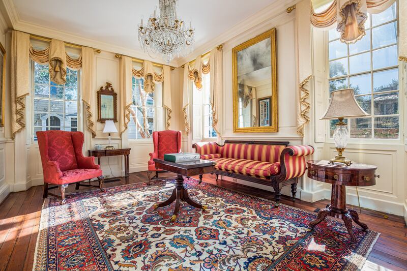 200220-mcnearney-omg-i-want-this-house-charleston-04_e4ewhu