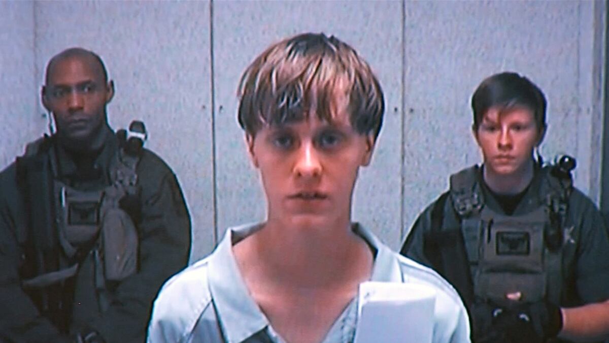 cheats/2015/06/26/cop-roof-wanted-automatic-rifle/150626-roof-cheat_h04i5t