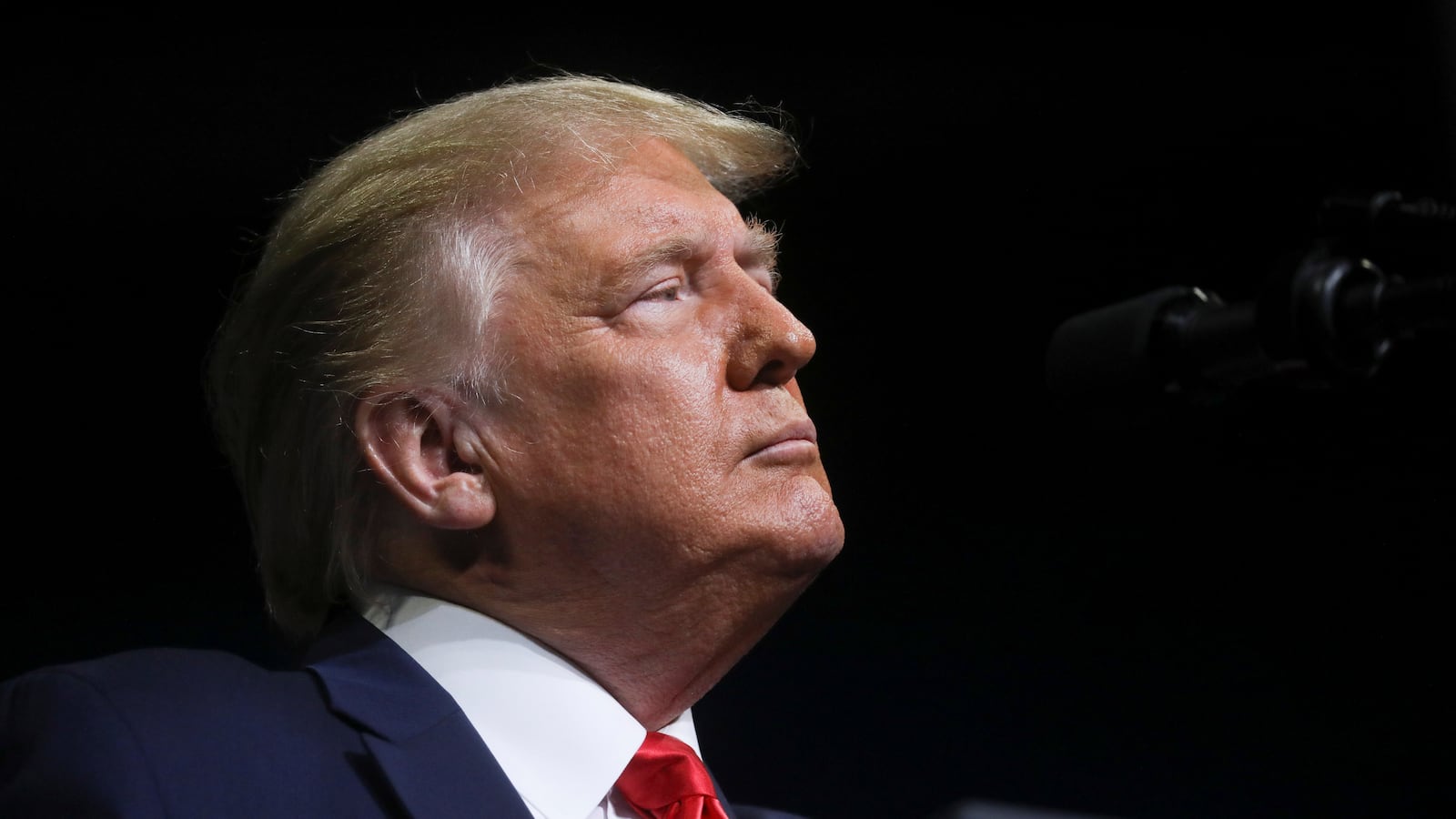 2020-06-21T000000Z_1514474793_RC2CDH97MHHX_RTRMADP_3_USA-ELECTION-TRUMP_yppwx5