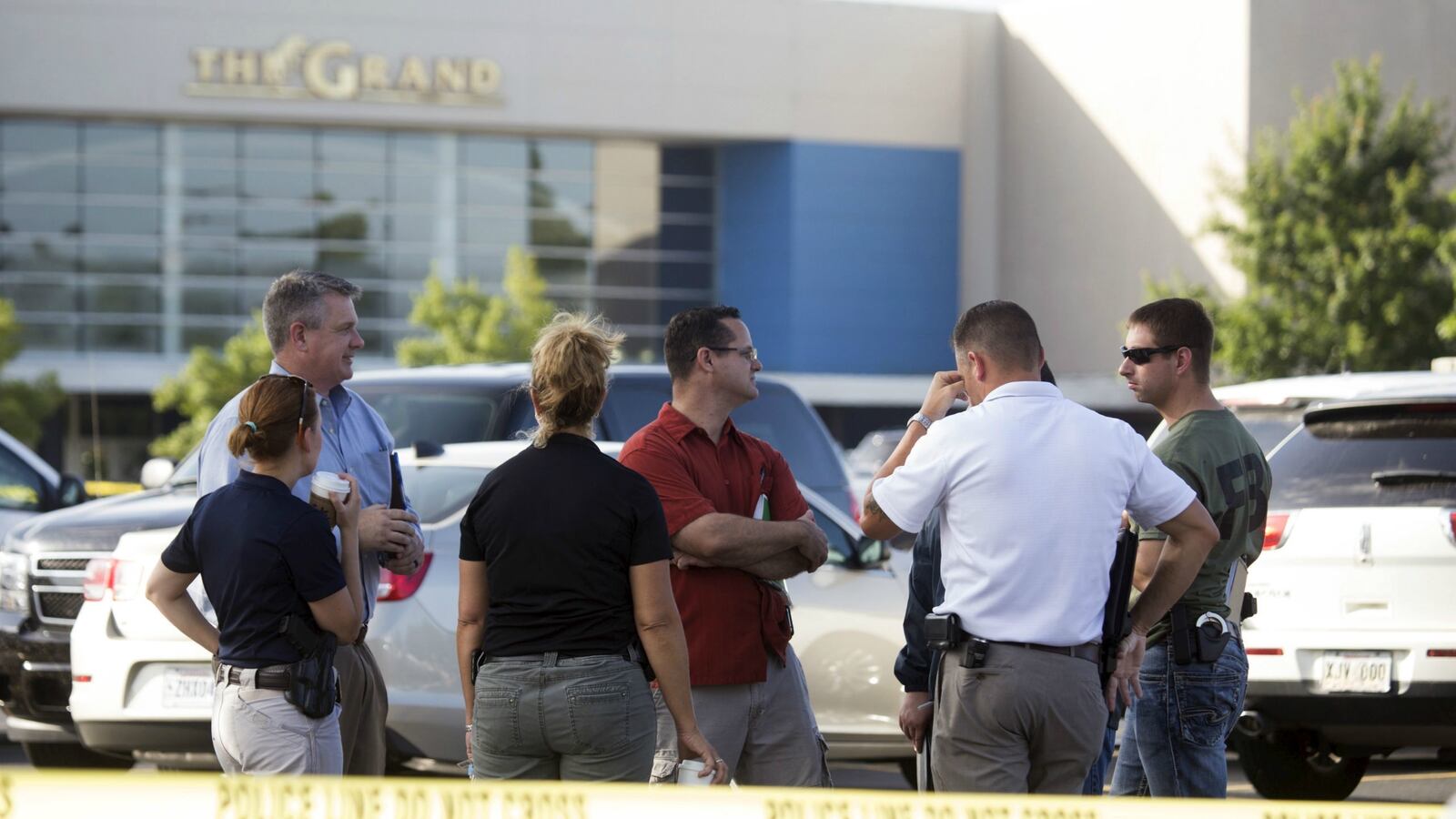 cheats/2015/07/24/cops-theater-shooter-bought-gun-legally/150724-theater-gun-cheat_b2shmi