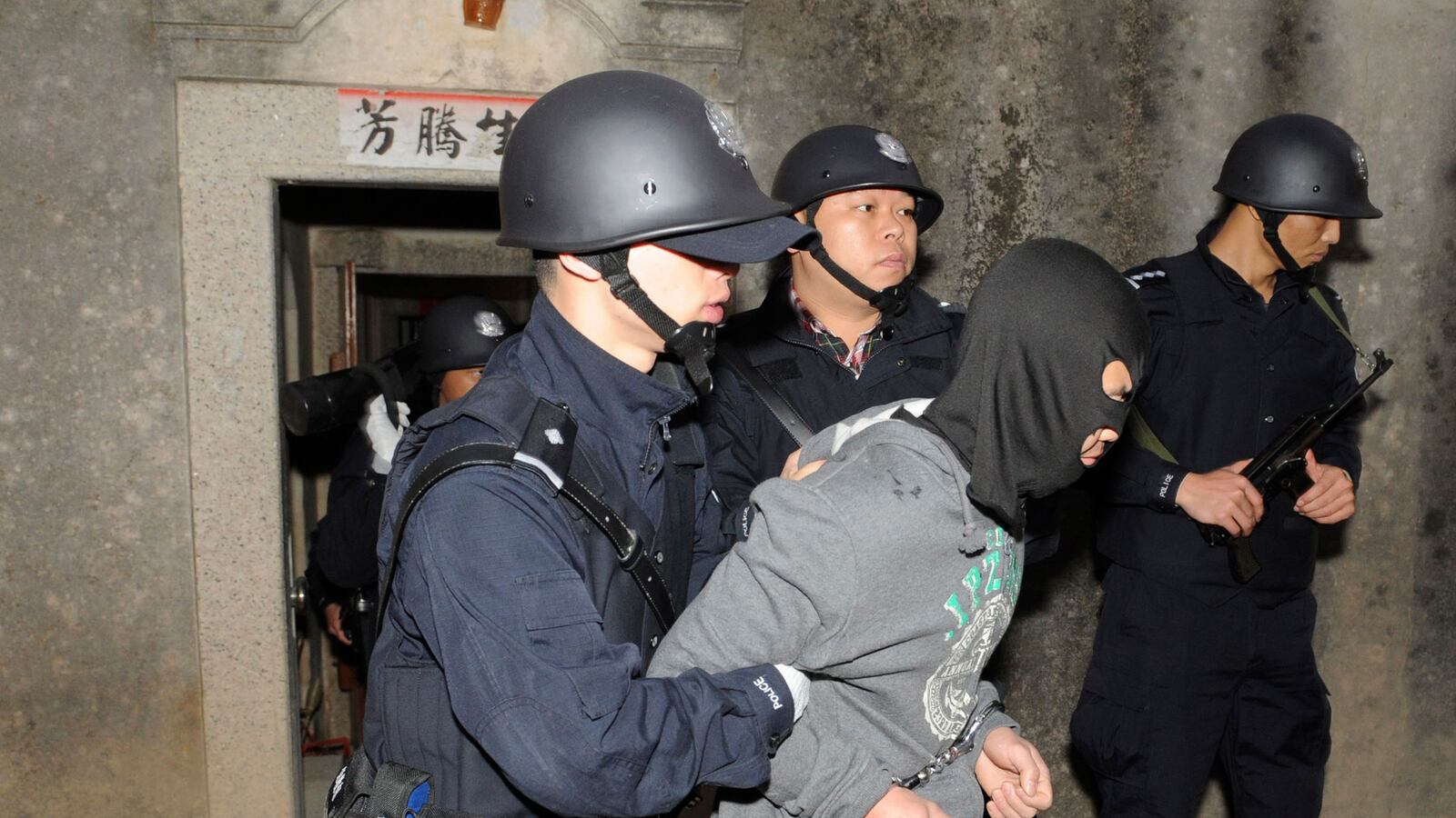 cheats/2014/01/03/cops-raid-chinese-meth-town/140103-china-meth-raid-cheat_blkwul