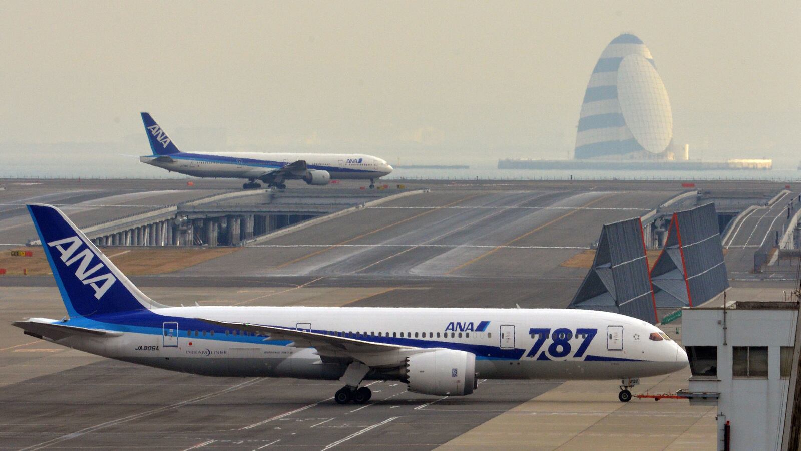 cheats/2013/01/25/dreamliner-probe-to-take-more-time/130125-dreamliner-ntsb-grounding-cheat_xuwo6v