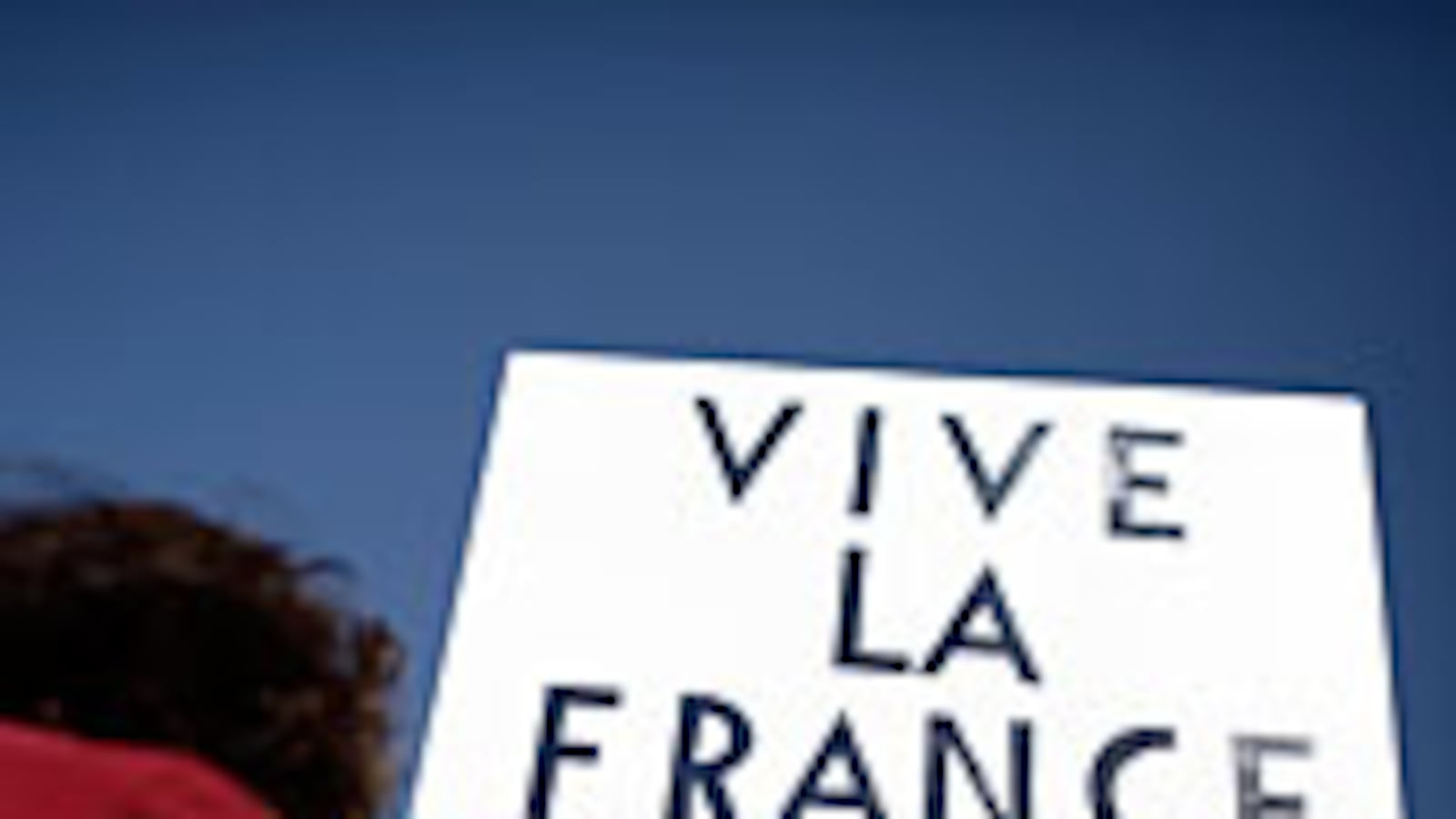 articles/2009/05/03/protest-fashions-from-paris/pape-protest_25060_xrtvzx