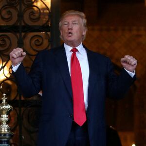 2022-08-10T100105Z_1582903565_RC2TPT81872K_RTRMADP_3_USA-TRUMP-RECORDS_ncm1si